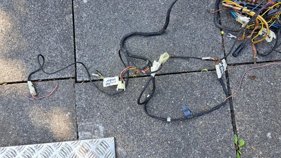 BMW Nueva Clase 2000 Arnés de cables Manillar izquierdo LHD Interruptor manual Etiquetado Foto 4 de 4