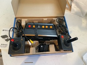 Atari Flashback 5 Classic Game Console 2 wireless controllers 92 Games Centipede