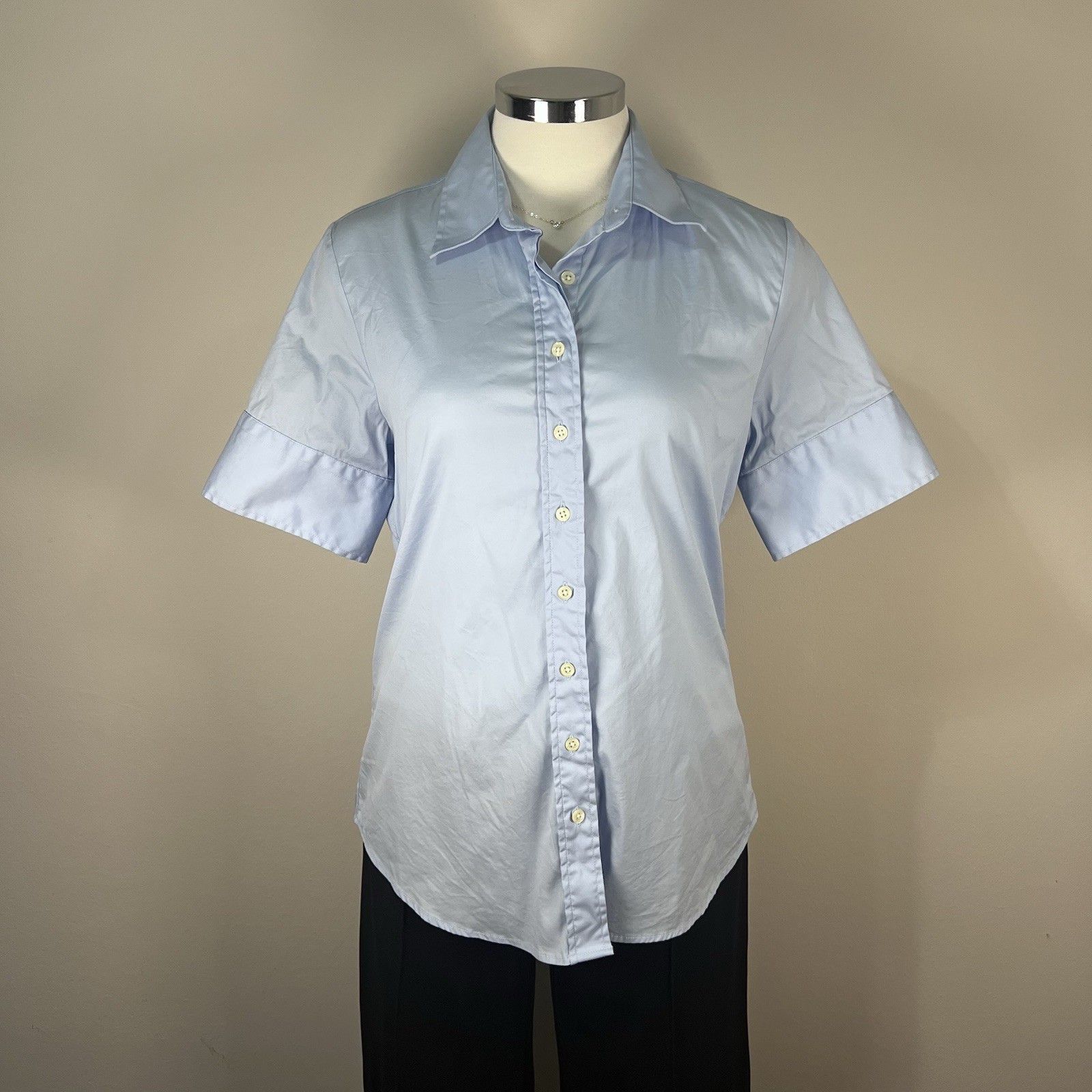 The Shirt by Rochelle Behrens Short Sleeve Light Blue Classic Button Up Size M