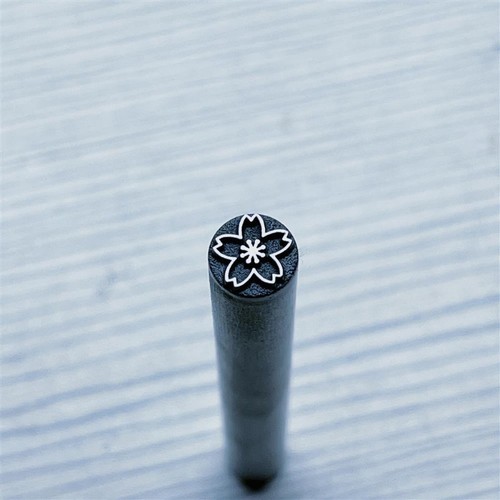 1PZ Strumento Inciso a Mano Acciaio Timbro Modello Fiore Stampo Scalpello per Bracciale Fai da Te - Foto 20 di 24
