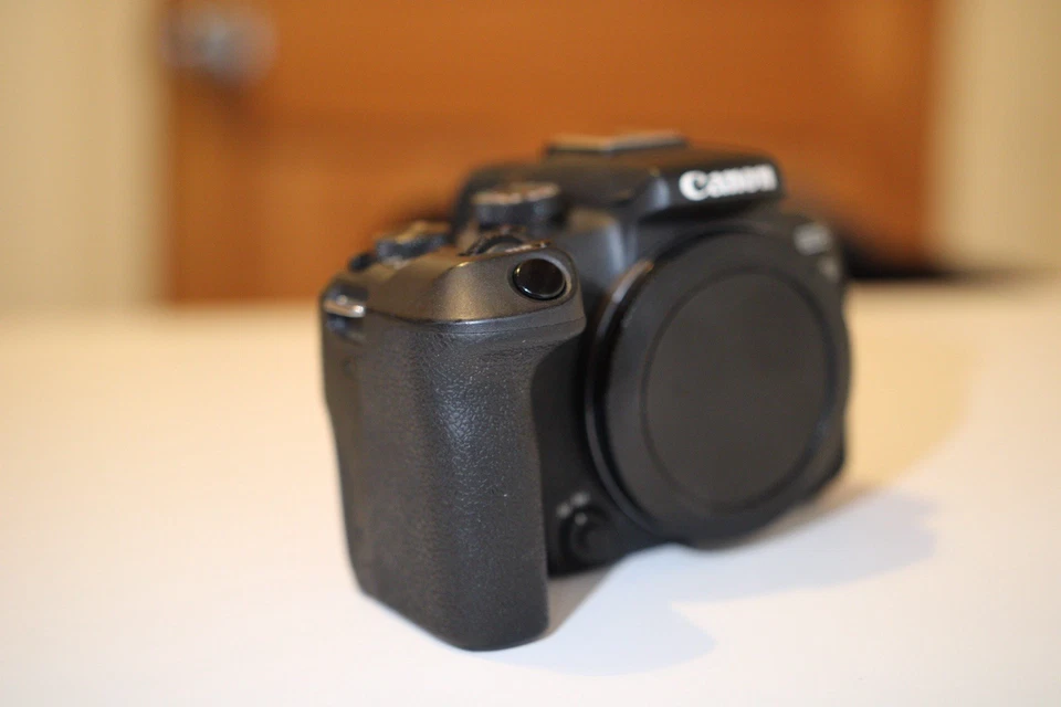 Canon EOS R10, photo 2 of 5