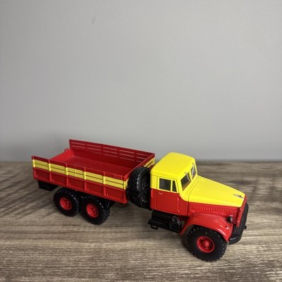1:43 Scale Start Scale Models KRAZ-214 / YAAZ-210 Russia MOSGORTRANS Cargo Truck