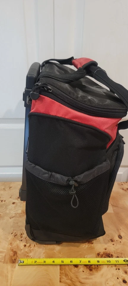 Enfriador Ogio "Pulley" #2 oxidado Wallace NASCAR, bolsa refrigeradora con ruedas, ¡NUEVO! Foto 4 de 4