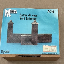 Incomplete 1/35 MK35 Diorama Model Accessories Plaster Kit Yard Entrance Wall