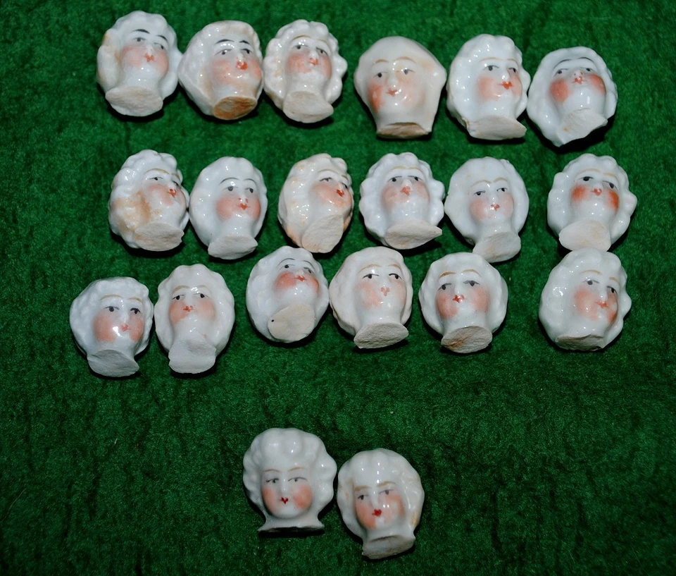 20 antike doll heads, kleine Porzellan Puppenköpfe, bemalt 0304 - Bild 1 von 4