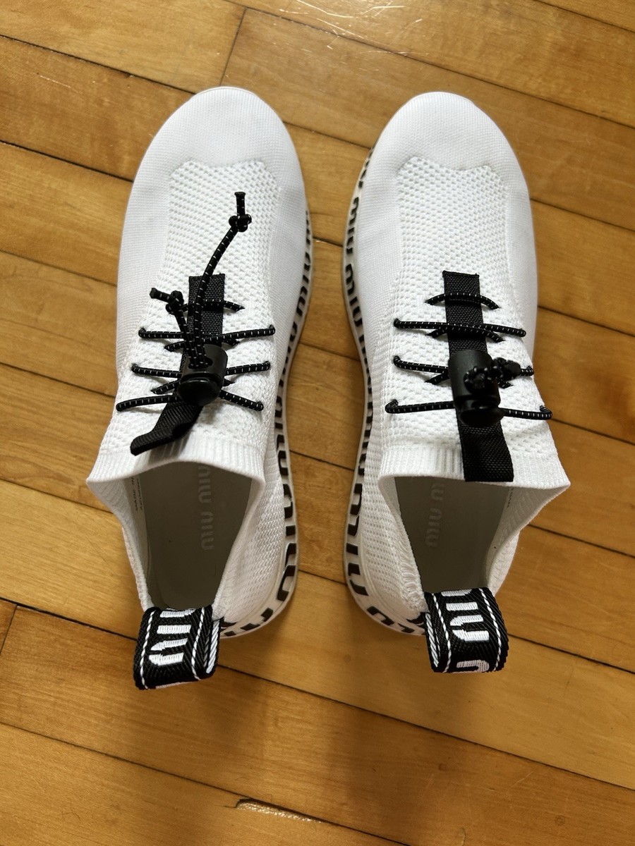 miu miu ブラック ホワイト スニーカー s-l1200.jpg