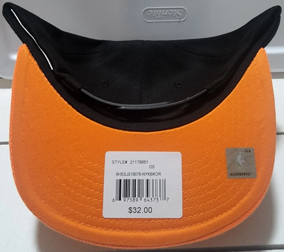 Бейсболка Mitchell & Ness NBA New York Knicks 2 тона черная/оранжевая с плоскими полями - Изображение 3 из 4