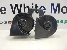 05-10 Liberty Grand Cherokee Commander Horn & Bracket Assembly Mopar New OEM