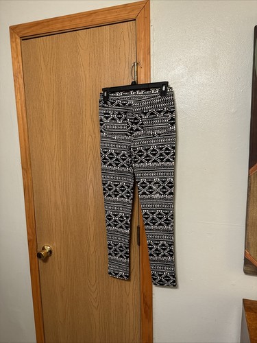 Epic Threads NWT Large Multi-Color w/Geometric Print Pull-On Leggings - Picture 2 of 4