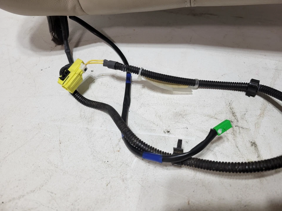 Верхняя подушка сиденья водителя передняя левая с подогревом для Subaru Baja Legacy 03–06 годов выпуска - Изображение 4 из 4