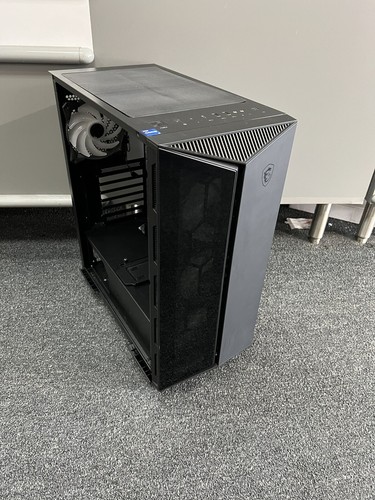 MSI - Boîtier mi-tour MPG GUNGNIR 110R ATX - Noir manque panneau