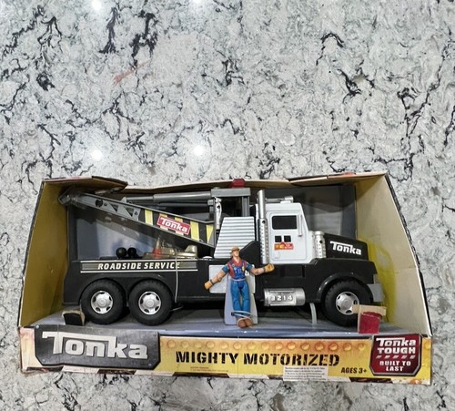 NUEVO - Camión de servicio motorizado Tonka Real Tough Mighty en carretera. - Imagen 2 de 3
