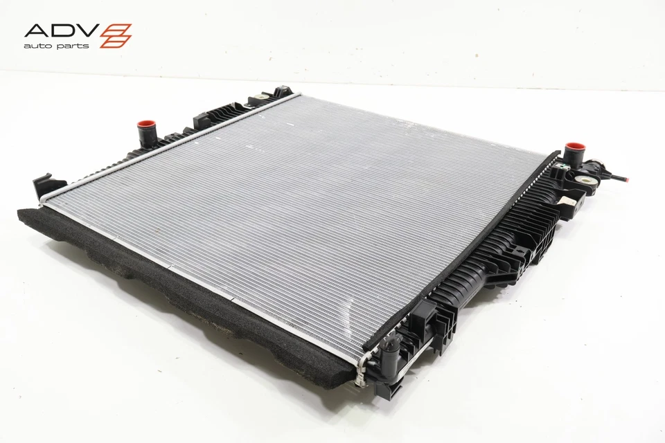 Nissan Frontier 2021-2025 3,8 L motor V6 refrigerante radiador de refrigeración OEM Foto 2 de 4