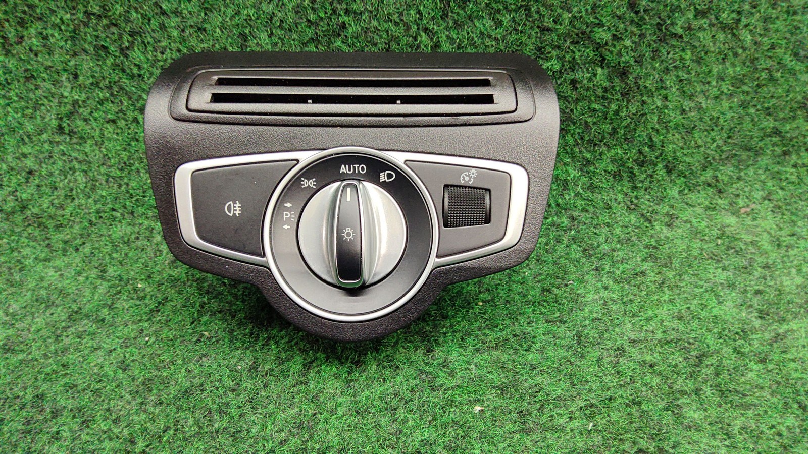 2016-2022 Mercedes Benz Glc 300 Headlight Switch Control Oem A2059051810