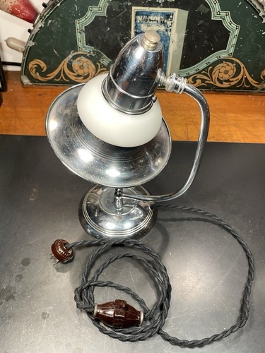 Vintage Art Deco desk lamp chrome and milk glass shade - Picture 17 of 17