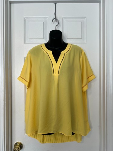 CATO BRAND PLUS SIZE YELLOW SHORT SLEEVE BLOUSE W/ PLEATED BACK SZ 18/20W - 第 3/9 張圖片