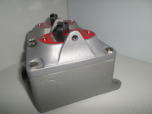 ⭐NEW IN BOX⭐ APPLETON EDS275F1 FACTORY SEALED SNAP SWITCH 1-Pole 20A 3/4" - Picture 7 of 13