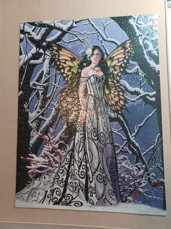 HEART OF ICE by NENE THOMAS 750 Pc Puzzle  COMPLETE