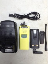 MOTOROLA XTS2500 1.5 900mhz 96ch 3watt portable P25 digital radio H46WCD9PW5BN