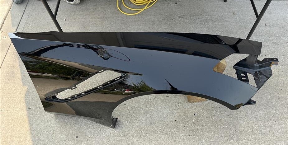 2016-2019 16 17 18 19 Chevrolet Corvette ZR1 Right Hand Fender OEM