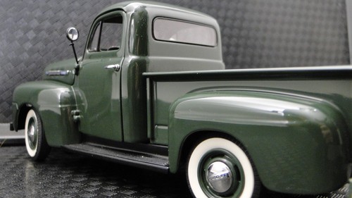 Ford1 24Pickup Truck18Wagon Vintage Classic Custom Built Metal Body Model Car - Picture 3 of 12
