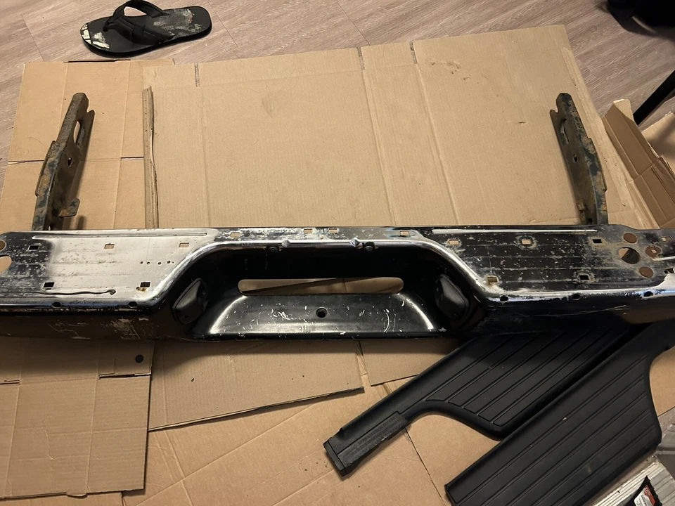 Задний бампер для Toyota Tacoma 1995-2004 годов выпуска - Изображение 2 из 4