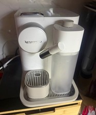 DeLonghi Nespresso Lattissima One Kapselmasch...