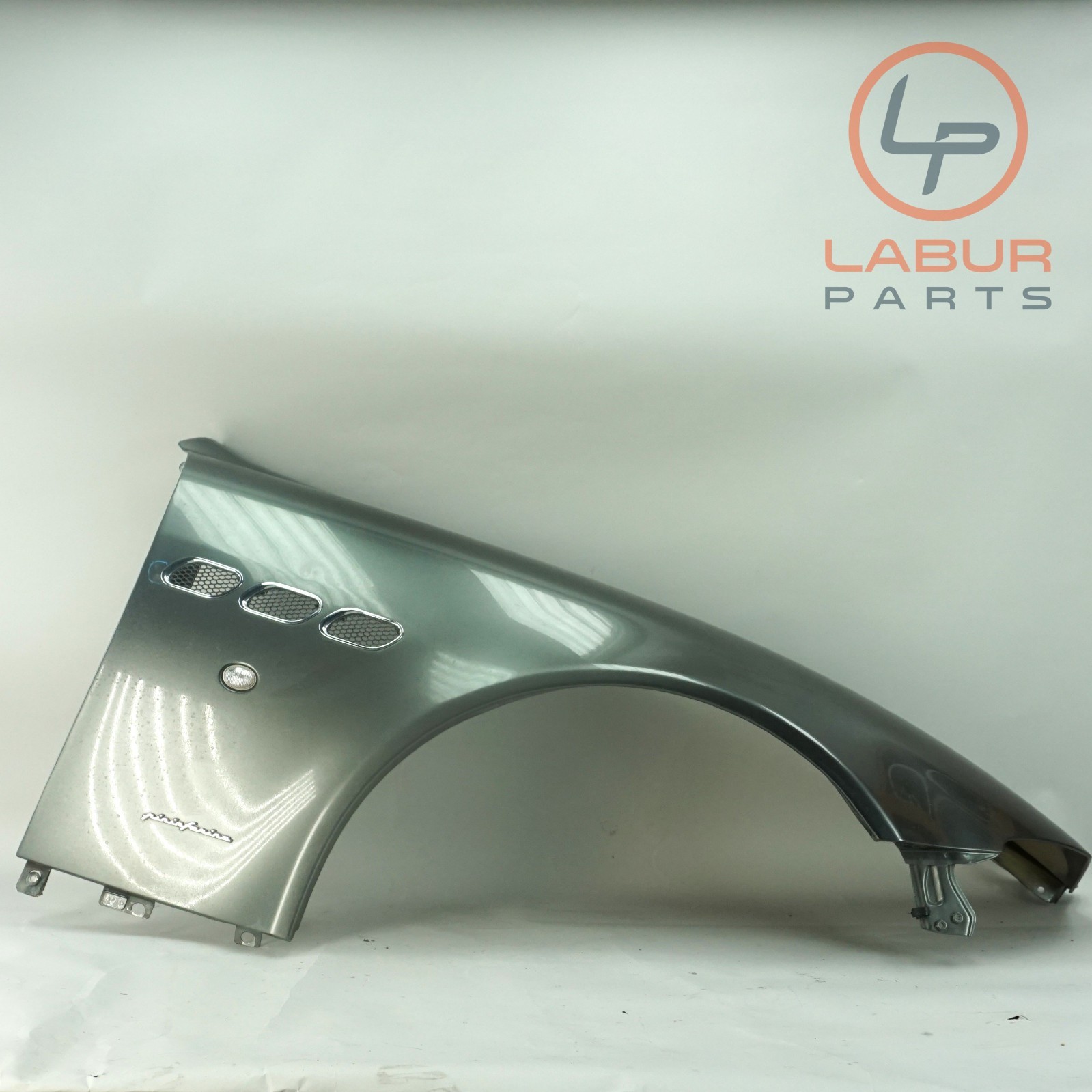 M139 03-13 Maserati Quattroporte Front Right Side Fender Panel Cover Gray FR481