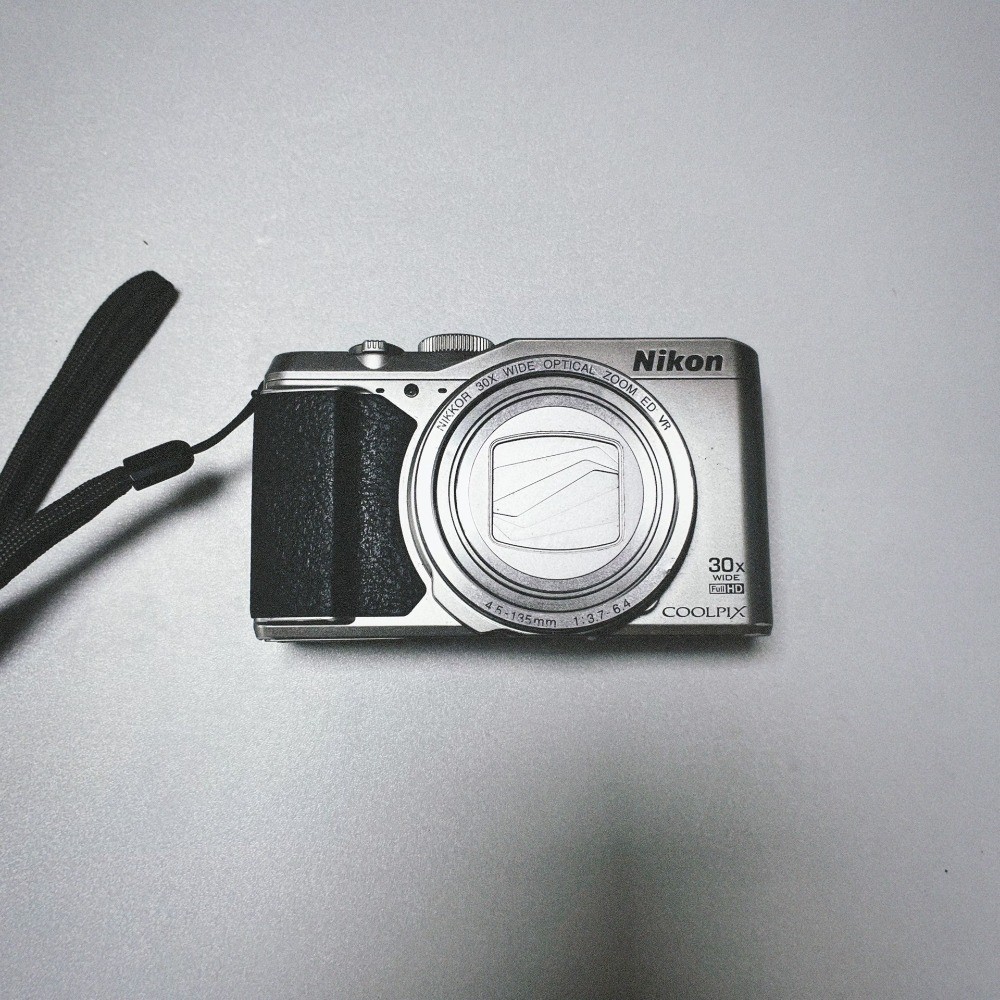 Nikon COOLPIX S9900 最終値下げ Nikon COOLPIX S9900 Digital Camera 16.0 MP 30x Optical Zoom