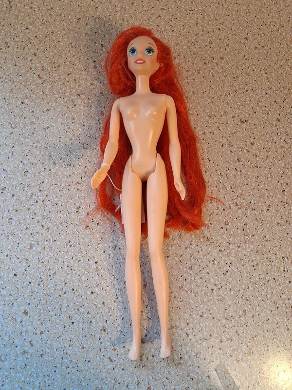 B1 VTG 1995 Mermaid Ariel Barbie Doll