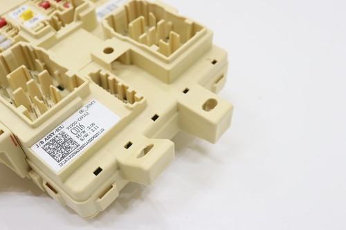 2019 - 2021 GENESIS G70 DASH CABIN FUSE RELAY BOX JUNCTION BLOCK OEM 91950G9162 - Picture 6 of 12