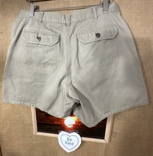Jones Wear Sport women?s khaki short 12 flat solid zipper pockets loose Guatemal
