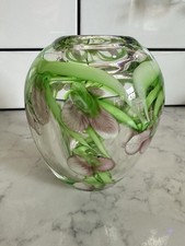 Vinardi paperweight vase