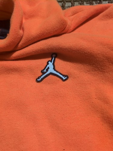 Nike Air Jordan MJ Essentials Fleece Pullover Orange Hoodie Boys Medium YM 10-12 - Picture 2 of 3