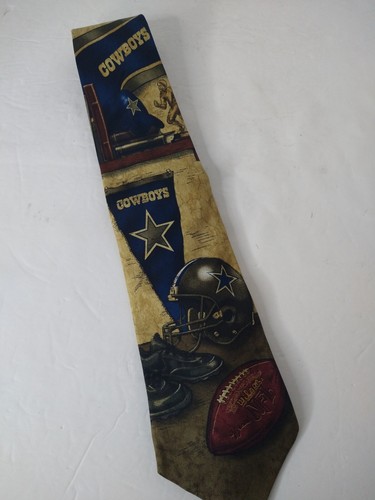Dallas Cowboys NFL 100% Silk Tie Football 57" America's Team Hall Of Fame - Picture 9 of 9