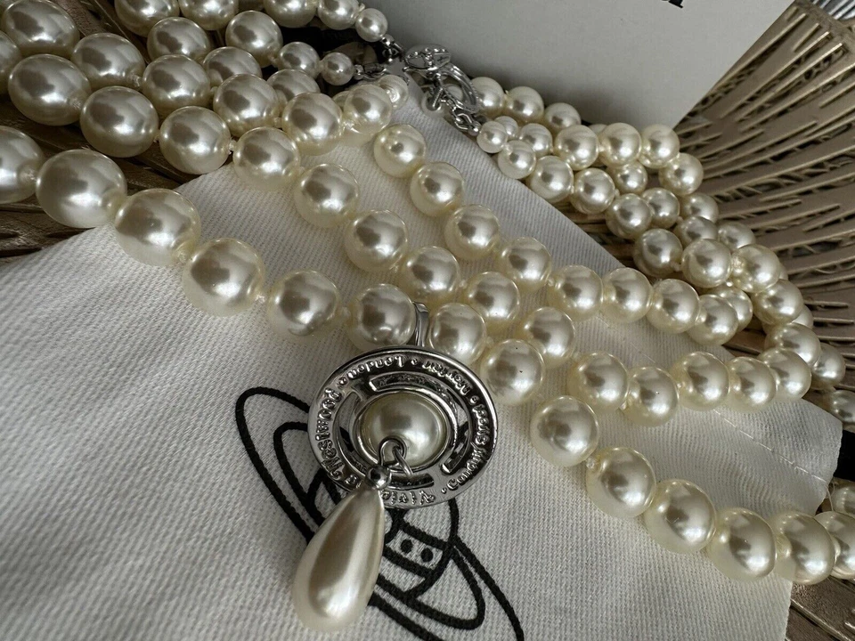 Vivienne Westwood 三排三层珍珠吊坠银色项链 — 第 3/4 张图片