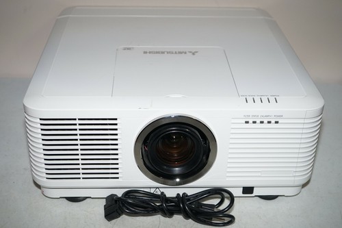 Mitsubishi WD8700U DLP Projector 7300 