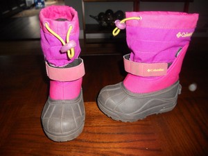 columbia girls snow boots
