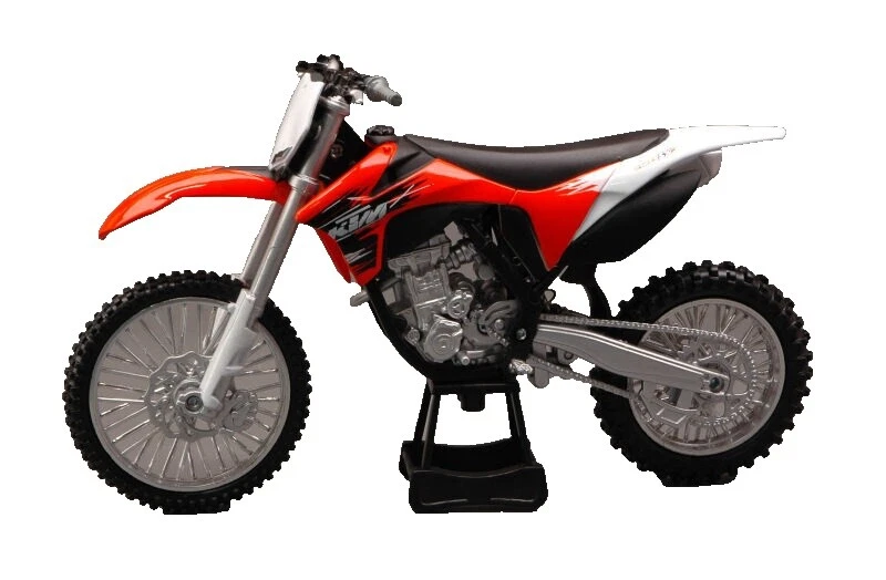 New-Ray 1:18 Contemporary Manufacture Diecast Motorcycles & ATVs