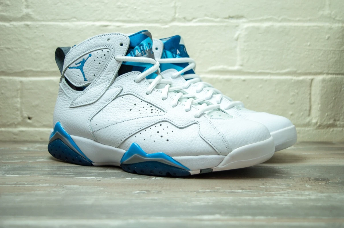 Blue hotsell jordan 7s
