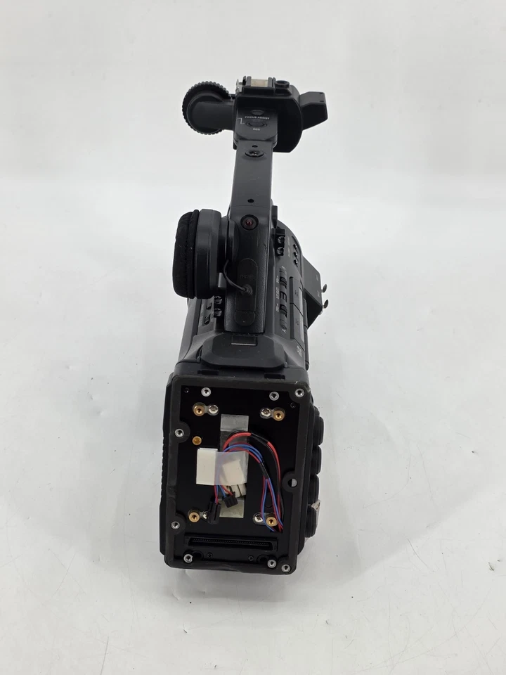 JVC GY-HM790CHU PRO HD CAMCORDE FOR /PARTS or REPAIR - Image 4 of 4