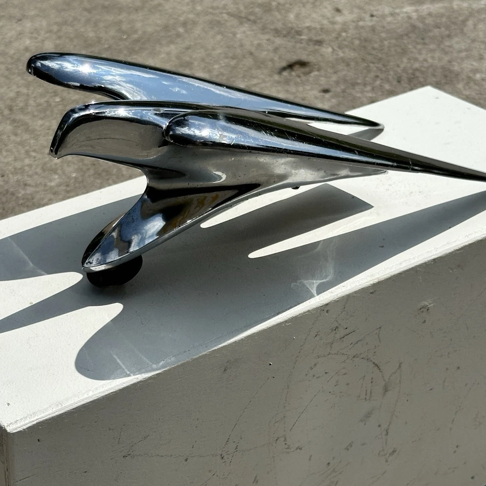 De colección Original GM Cromo 1954 Chrysler Flying Bird Capucha Ornamento #1456679 Foto 4 de 4