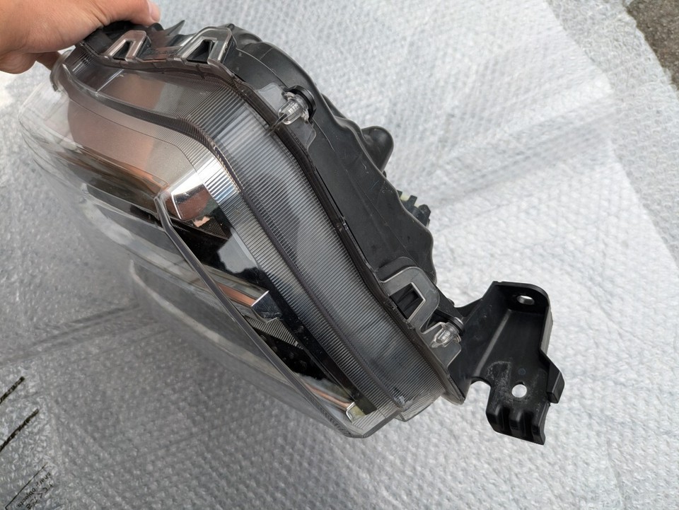 Daihatsu Genuine Hizet Cargo Atle S700V S710V Right Led Headlight ...