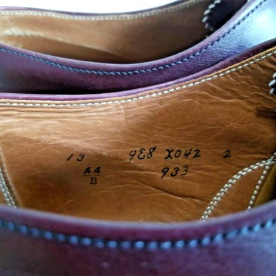 Alden 933 Plain Toe Bal is built on the Aberdeen last. The model has a burgundy Calfskin leather upper with a single leather outsole.