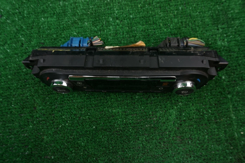 Ford C-Max 2013 2014 2015 2016 control de aire acondicionado OEM DM5T-18C612-AE Foto 2 de 4