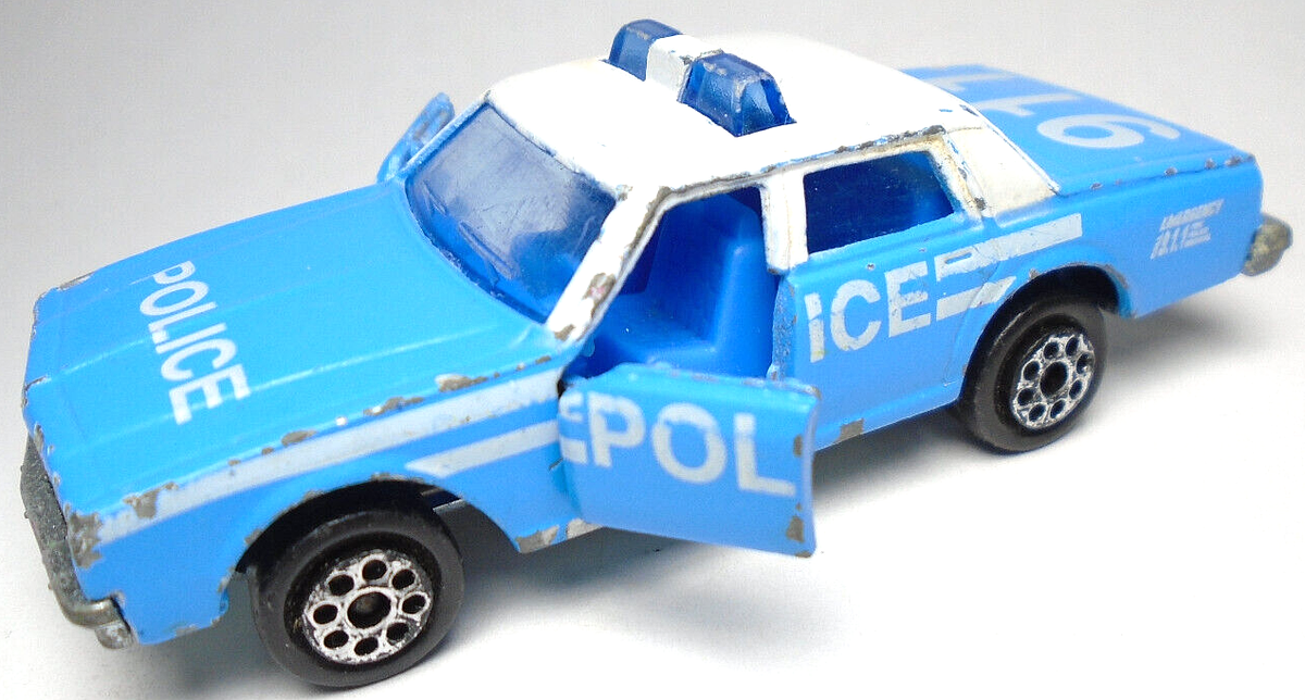 MAJORETTE CHEVY IMPALA #240 BLUE 1:69 DIECAST 3