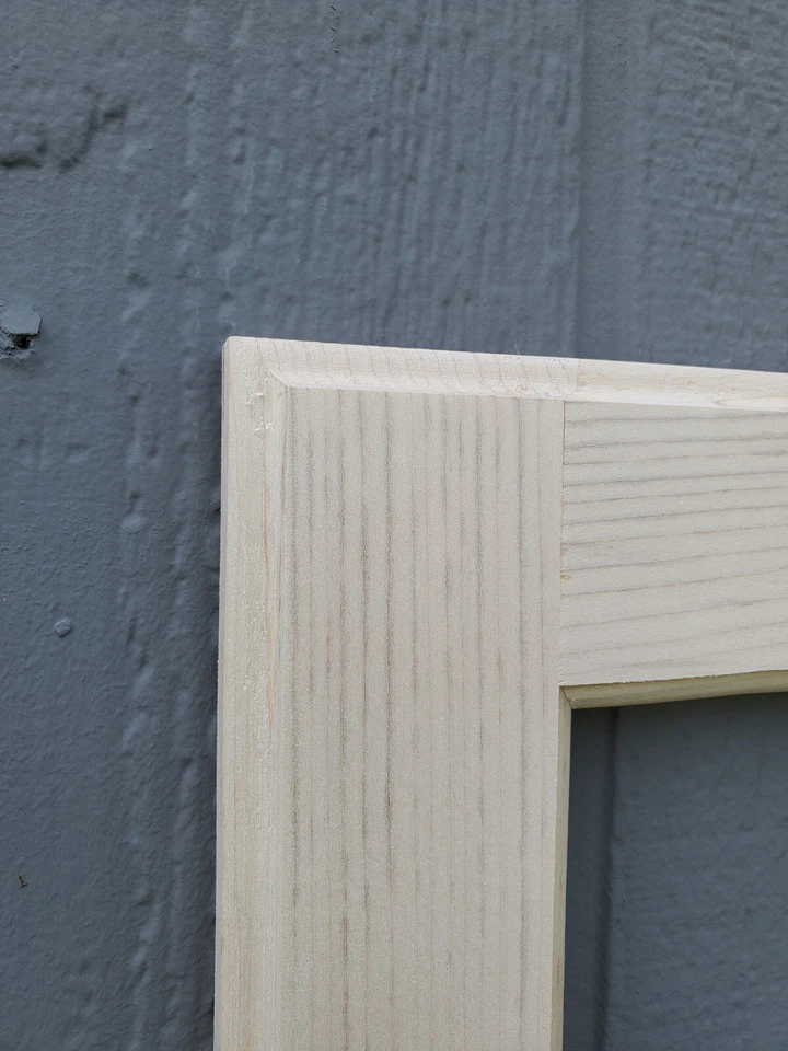 Puertas de gabinete de repuesto marco de vidrio clásico de arce $13,00 cuadrados ft Foto 3 de 4