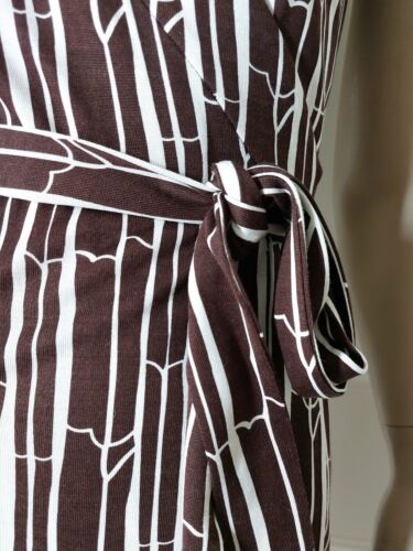 NWT Diane von Furstenberg DVF Silk Jersey Wrap Dress, UK 10, New Yazhi "Bamboo" - Picture 5 of 16