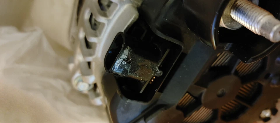 Alternator for 2020 2021 Cadillac CT4 CT5 *GM OEM* Cosmetic Blemish - Image 3 of 4