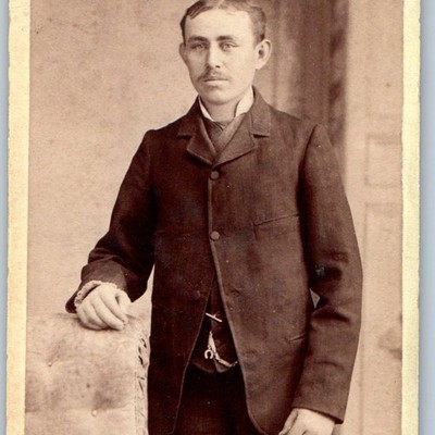 c1880s Flint, Michigan CDV Photo Wm Horton Young Man Suit Portrait C.E. Baldwin
